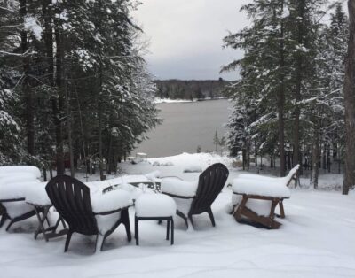 Adirondack Getaway overlooking Kayuta Lake – Sleeps 7