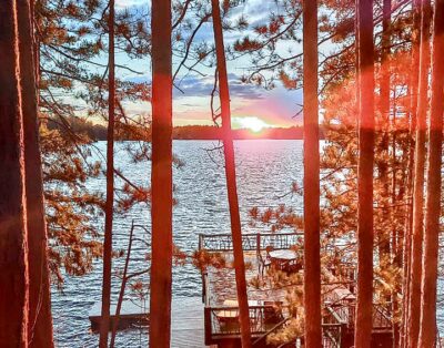 Sunset Knoll on Brantingham Lake – Perfect Sunsets from Patio – Sleeps 8