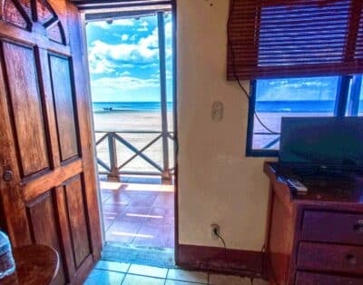 Hotel Vista Masachapa – Room for couples with sea view and balcony